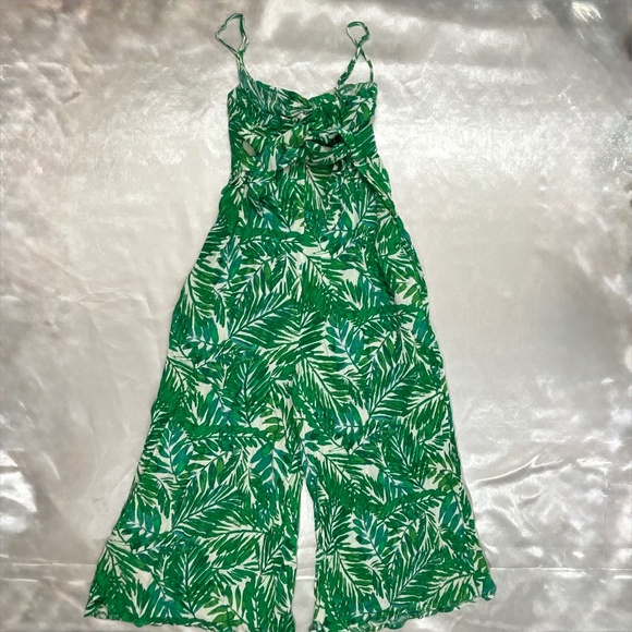 Lush Green Palm Leaf Jumpsuit Women’s M Tie Front Cutout Wide Leg Pockets - Picture 1 of 14